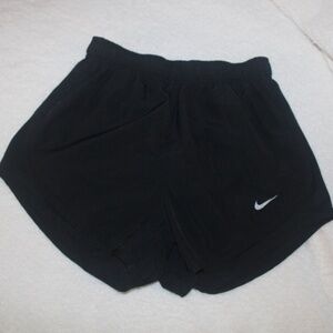 PreLoved Women's Black Nike Athletic Shorts